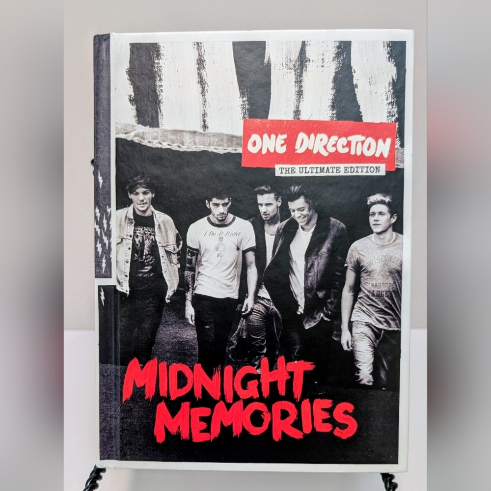 One Direction Midnight Memories (The Ultimate Edition)  2013 CD + Hardcover Book